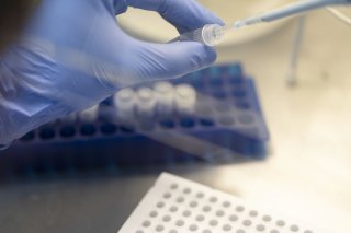 "La transaction a été approuvée à l'unanimité par les conseils d'administration de Bristol Myers Squibb et de Mirati", détaille le communiqué. (KEYSTONE/Gaetan Bally) KEYSTONE/GAETAN BALLY